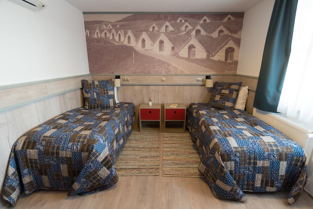 Magita Hotel Basko Ngoại thất bức ảnh