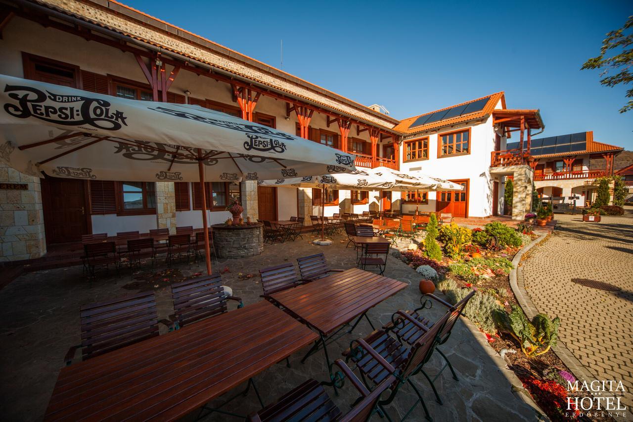 Magita Hotel Basko Ngoại thất bức ảnh