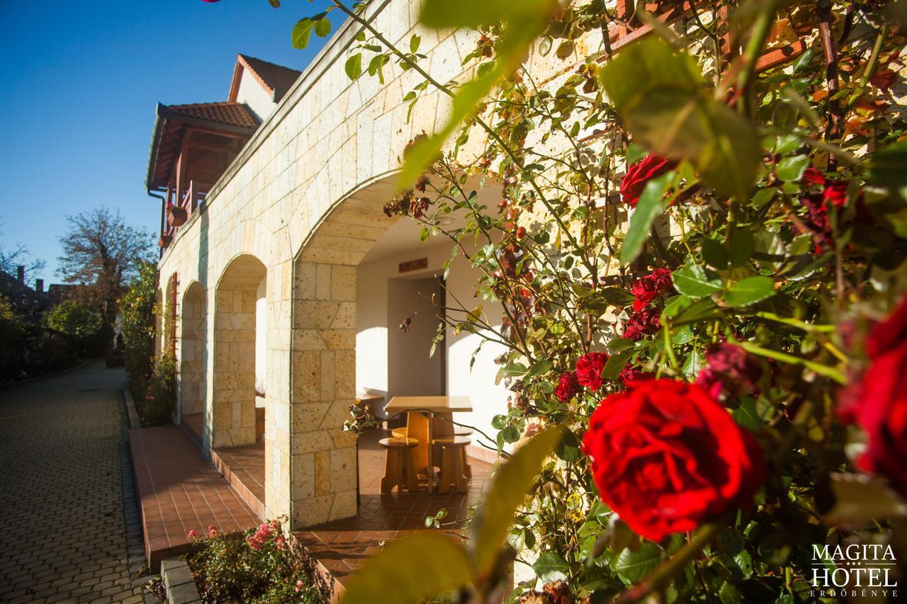 Magita Hotel Basko Ngoại thất bức ảnh