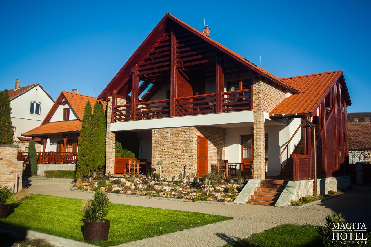 Magita Hotel Basko Ngoại thất bức ảnh