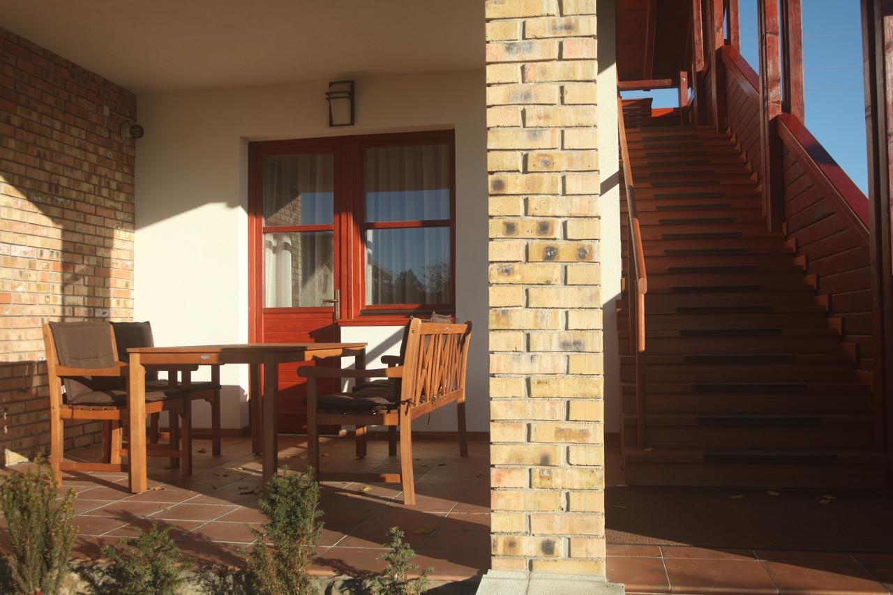 Magita Hotel Basko Ngoại thất bức ảnh